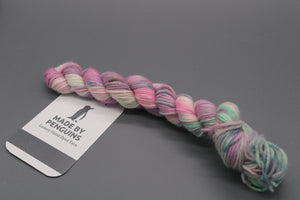 OOAK 4PLY MINI -028- 20g Mini 4PLY 45m/20g 85% Extra-Fine Merino & 15% Nylon