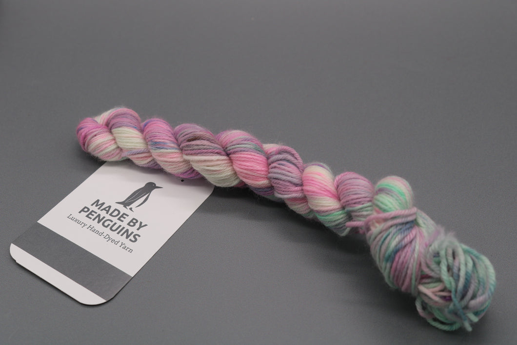 OOAK 4PLY MINI -028- 20g Mini 4PLY 45m/20g 85% Extra-Fine Merino & 15% Nylon