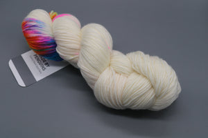 WHICH Witch White Merino Nylon 4PLY -100g/400m 85% Extra-Fine Merino & 15% Nylon