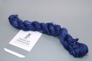 Navy- 20g Mini DK 45m/20g 85% Extra-Fine Merino & 15% Nylon
