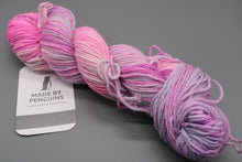 Load image into Gallery viewer, Sprinkles 002 DK -100g/225m 100% Extra-Fine Merino