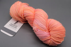 Felling Peachy Merino Nylon DK -100g/225m 85% Extra-Fine Merino & 15% Nylon