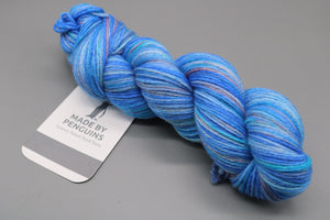 BlueHue DK -100g/200m 100% Extra-Fine Merino (OOAK)