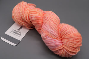 Felling Peachy Merino Nylon DK -100g/225m 85% Extra-Fine Merino & 15% Nylon